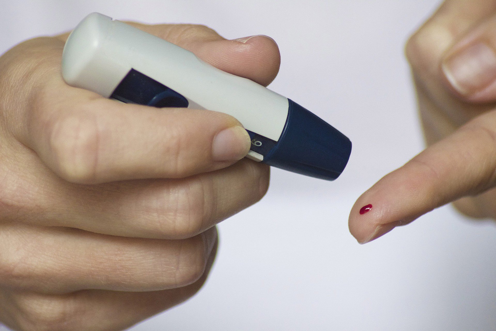 Tips to Prevent Sore Fingertips From Blood Glucose Testing Cecelia Health